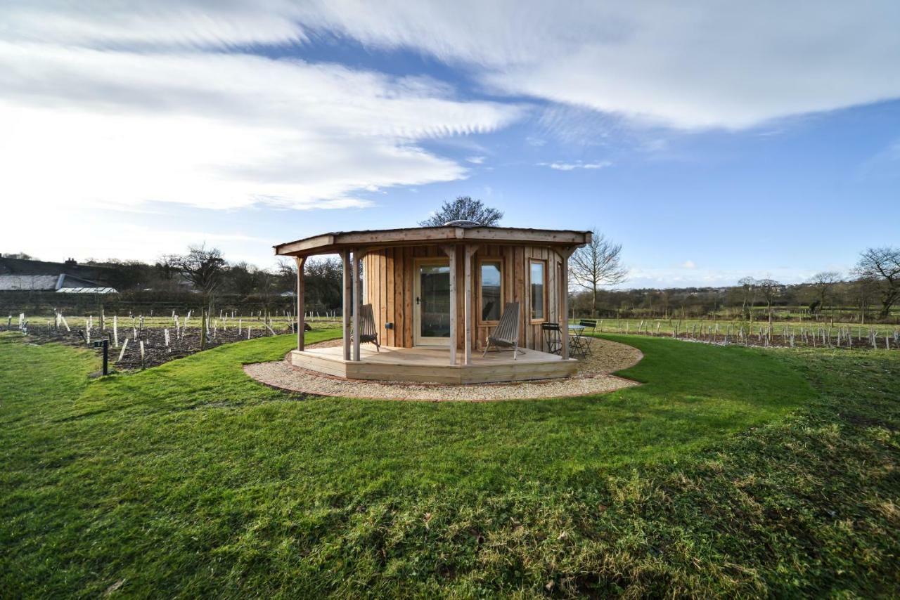 Nether Farm Roundhouses - Henmore Water & Sturston Winds With Hot Tubs - Bradley Wood No Hot Tub Ashbourne  Exterior photo